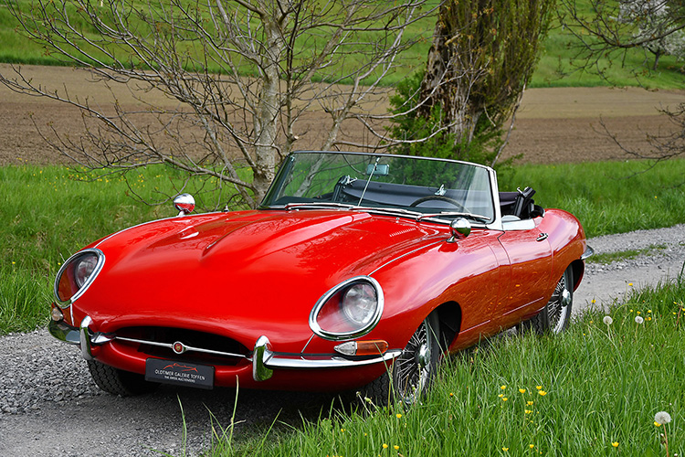 Jaguar E-Type Series 1 Flat Floor Roadster_01